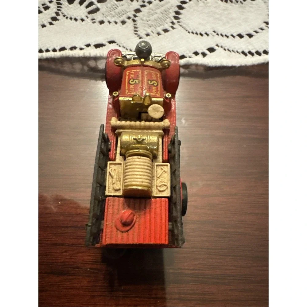 Hot Wheels Old Number 5 Fire Truck 1980 Hong Kong Diecast Car 1/64 #1695